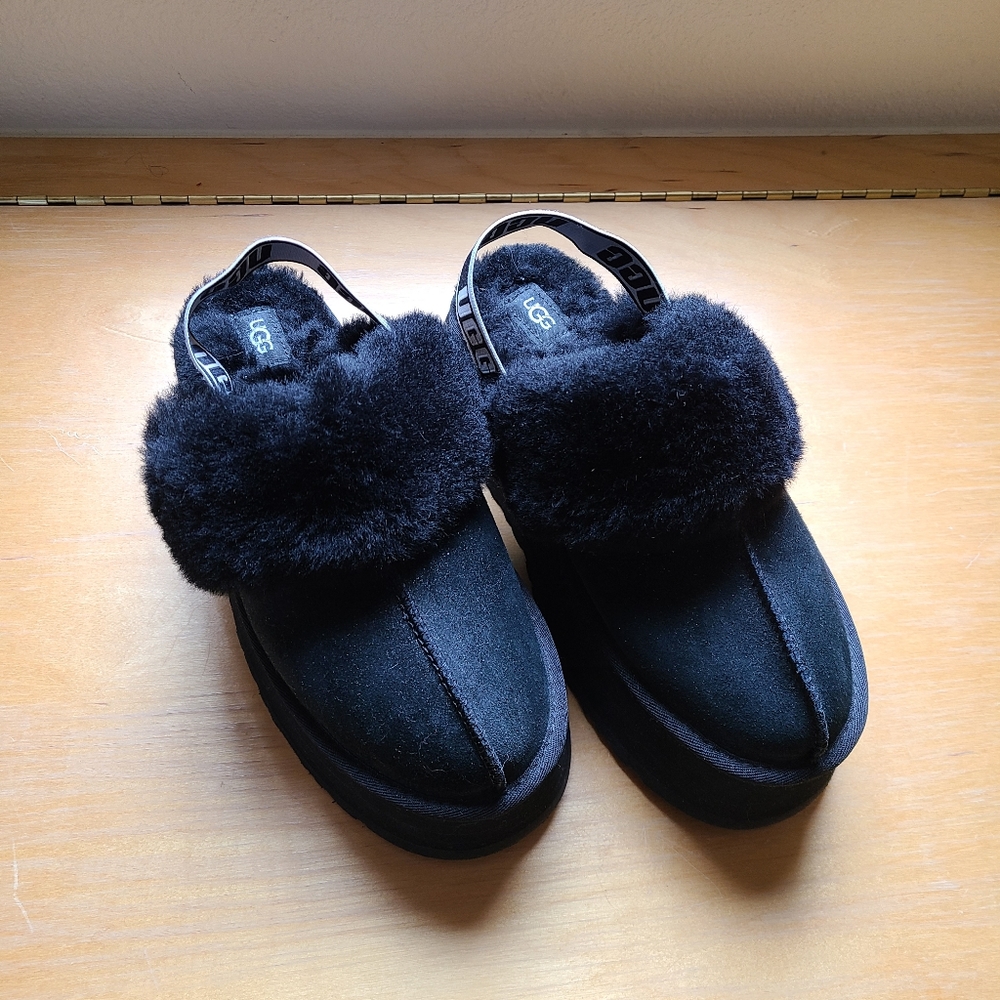 UGG Disquette Slides Size 9